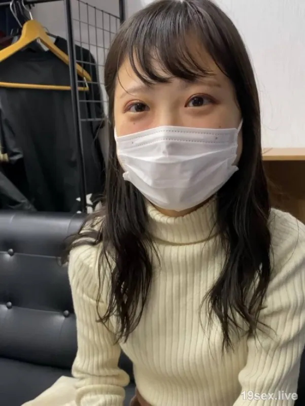 fc2-ppv 4218492 *Bo Moo*The behind-the-scenes footage of the unscrupulous delivery health store Sayaka. The completely amateur who came to interview is extremely cute and legal**Baby Face*Actual Creampie 0026 FC2-PPV-4218492